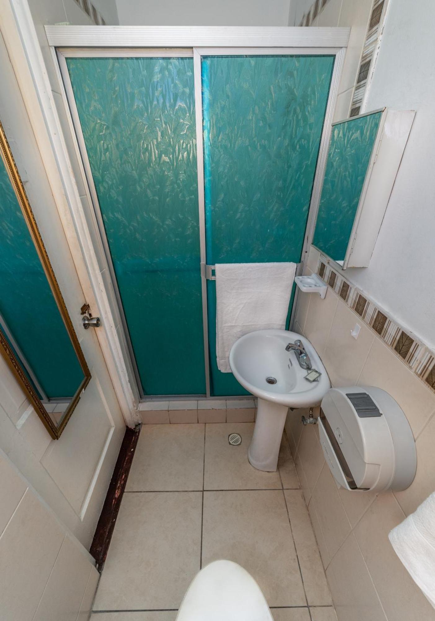 Hostal Amador Familiar Panama City Bilik gambar